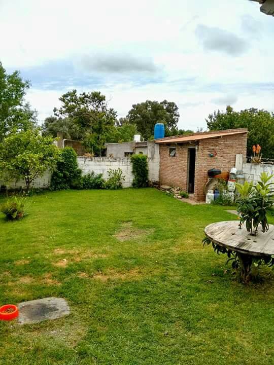 Gran Casa de 4 dormitorios y dos baños, patio y pileta de lona , a 6 cuadras del mar y 9 de la peatonal, en monte hermoso — foto 8