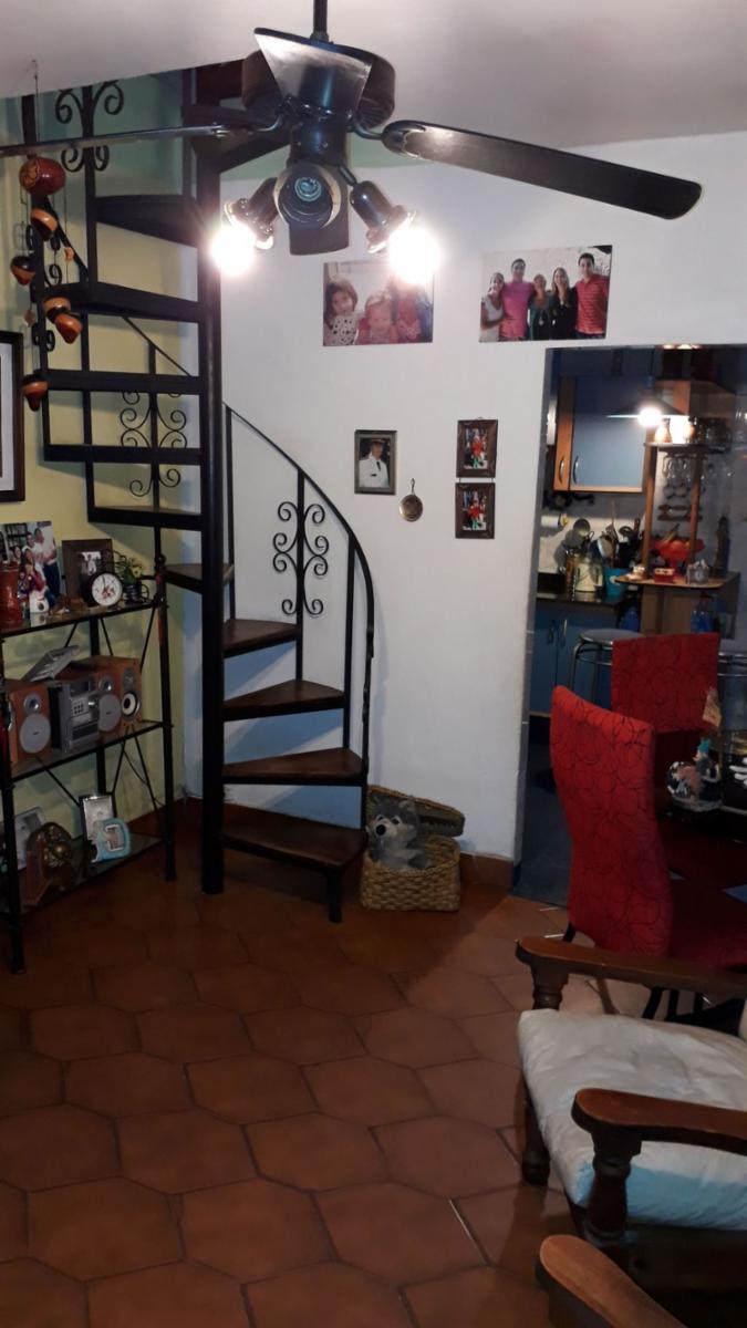 PH de cuatro ambientes en venta — foto 8