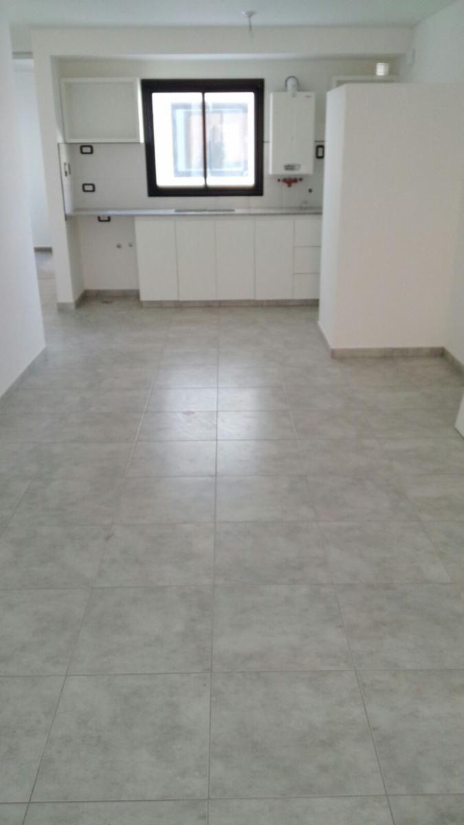 ADM INMOB. VENDE EXC. DPTO 1DOR (GRANDE 3.20X3.20) c/PATIO 18.5m2- Bº CENTRO — foto 4