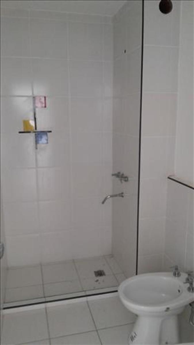 ADM INMOB. VENDE EXC. DPTO 1DOR (GRANDE 3.40X3.20) c/PATIO 25m2- Bº CENTRO — foto 4