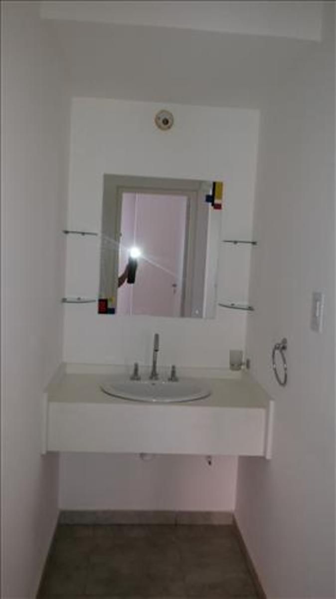 ADM INMOB. VENDE EXC. DPTO 1DOR (GRANDE 3.40X3.20) c/PATIO 25m2- Bº CENTRO — foto 7