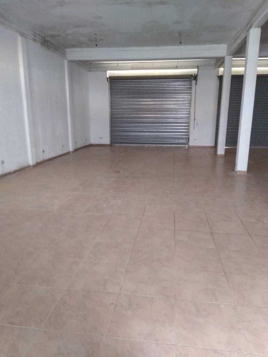 alquiler local en Pilar - 5