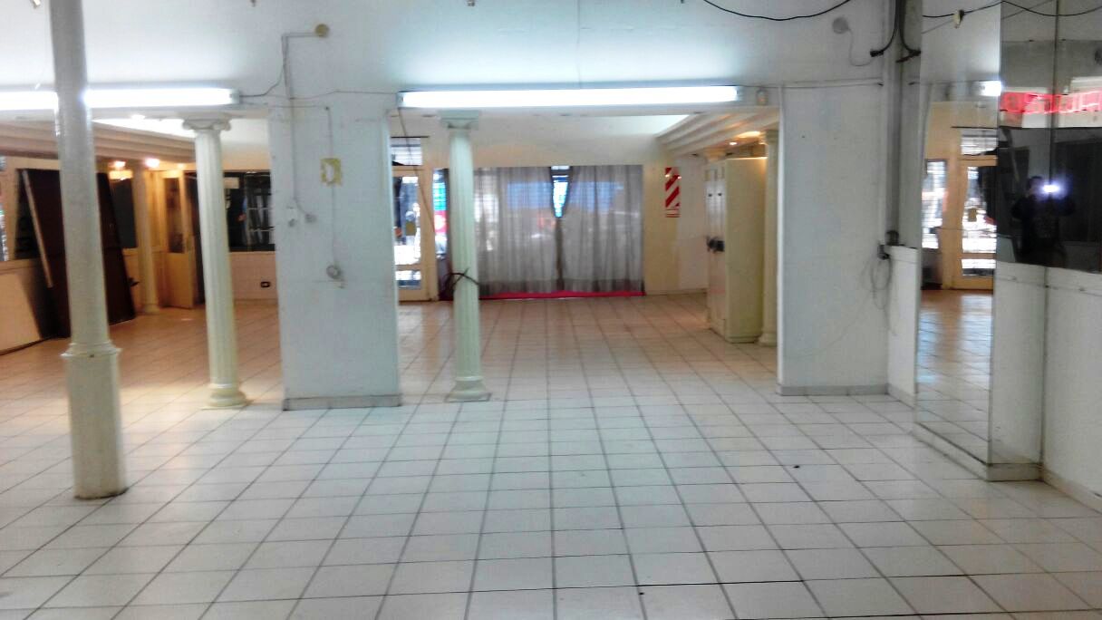 GRAN LOCAL CÉNTRICO EN VENTA - 6