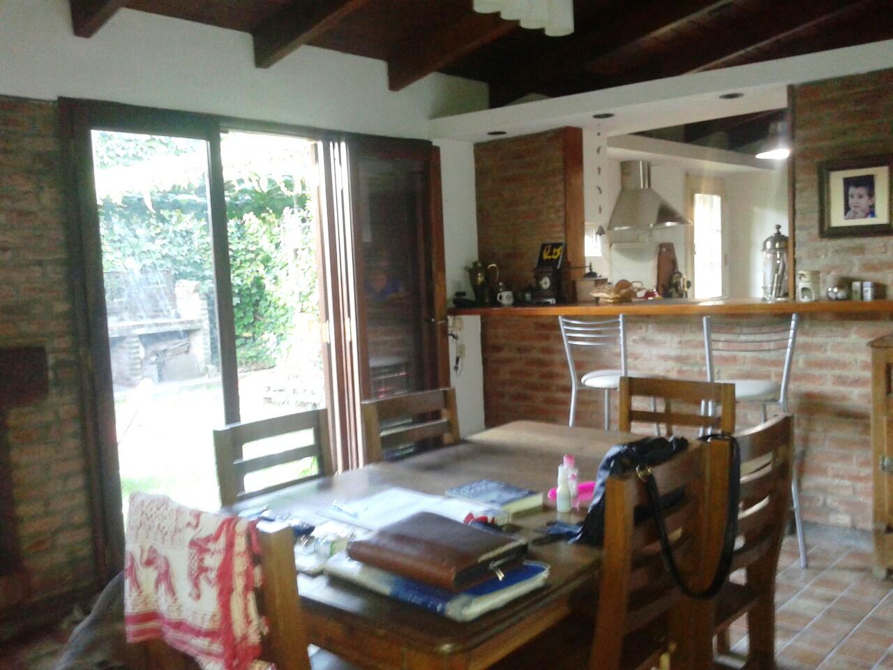 FISHERTON: CASA DOS DORMITORIOS Y JARDÍN