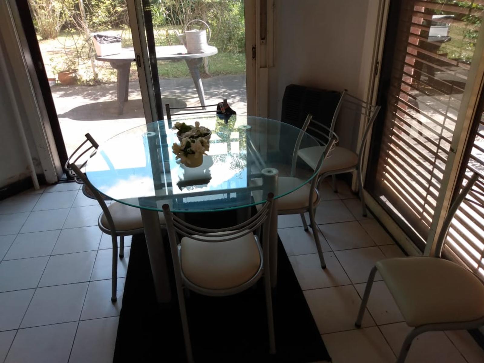 Hermosa casa de 2 dormitorios rodeada de parque. Club Náutico Escobar, múltiples actividades deportivas. — foto 12