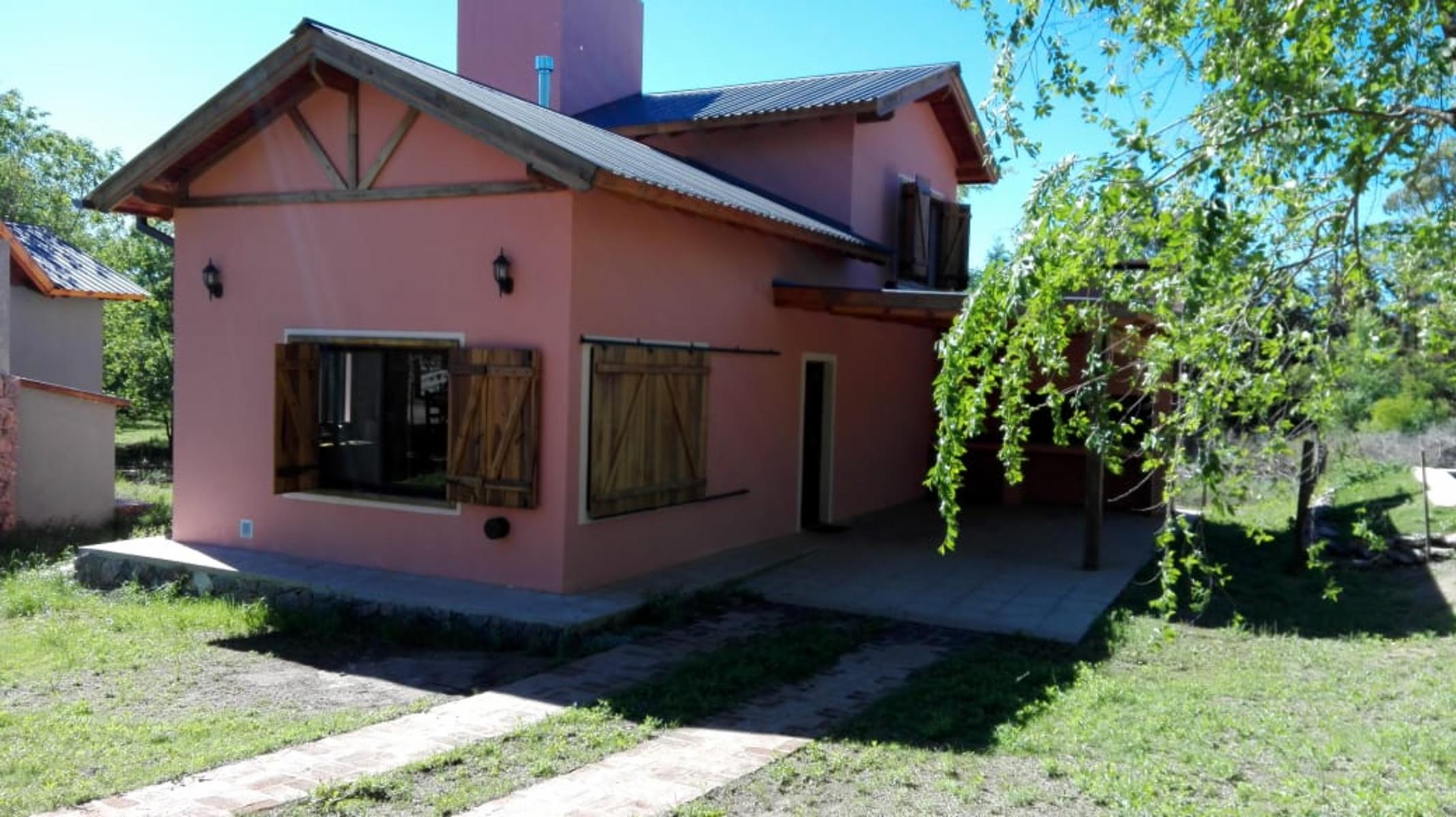 Los Reartes. Complejo de tres hermosas casas con espectacular pileta de 10 mts x 4 mts. a 100 mts del Rio — foto 2