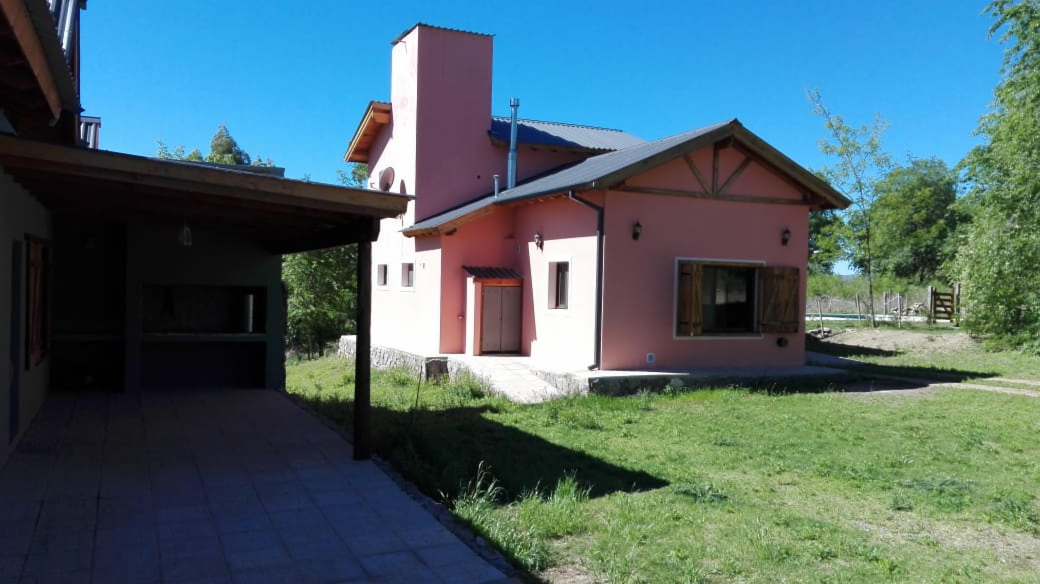 Los Reartes. Complejo de tres hermosas casas con espectacular pileta de 10 mts x 4 mts. a 100 mts del Rio — foto 7