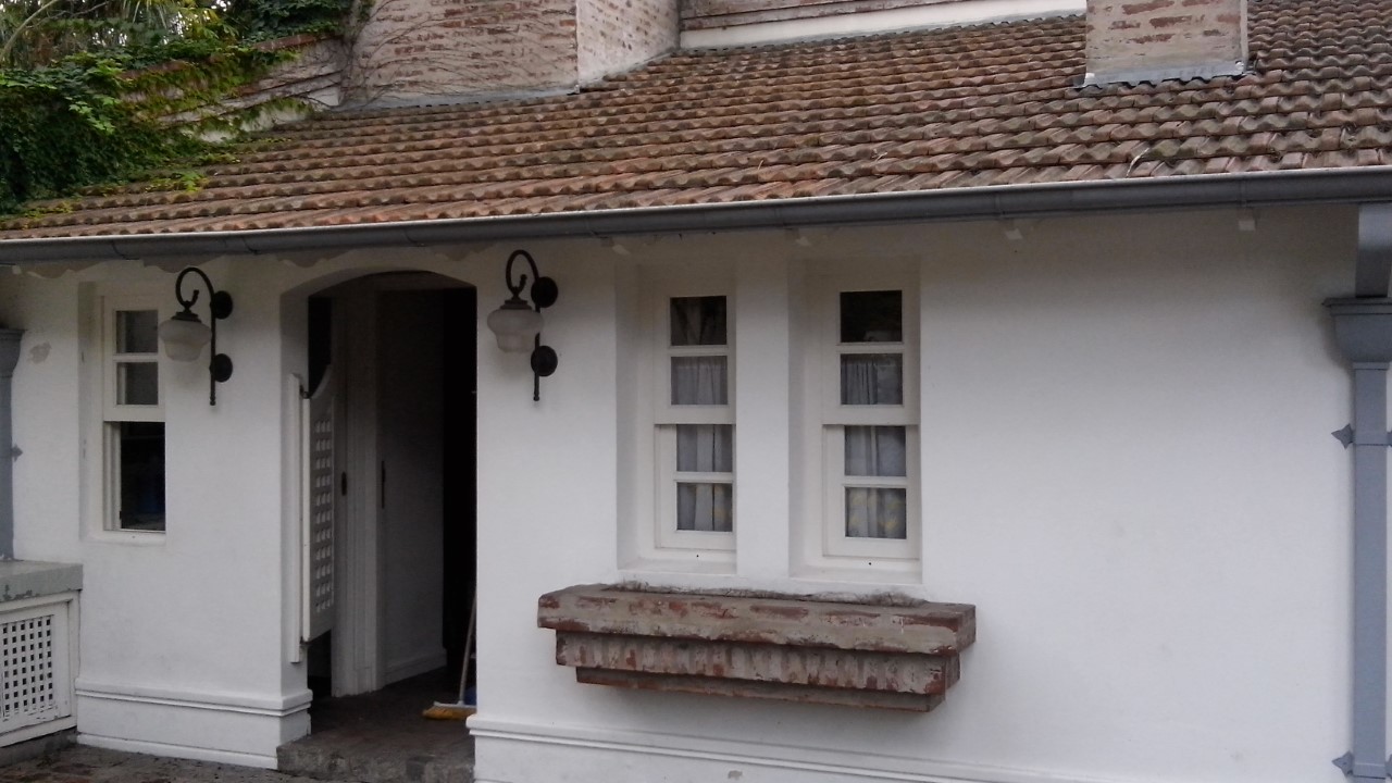 Excelente casa en 2 plantas con quincho y piscina sobre lote de 20x50 mts. en Haedo Chico. Digna de ver. Consulte para visitas y precio. Oportunidad — foto 8