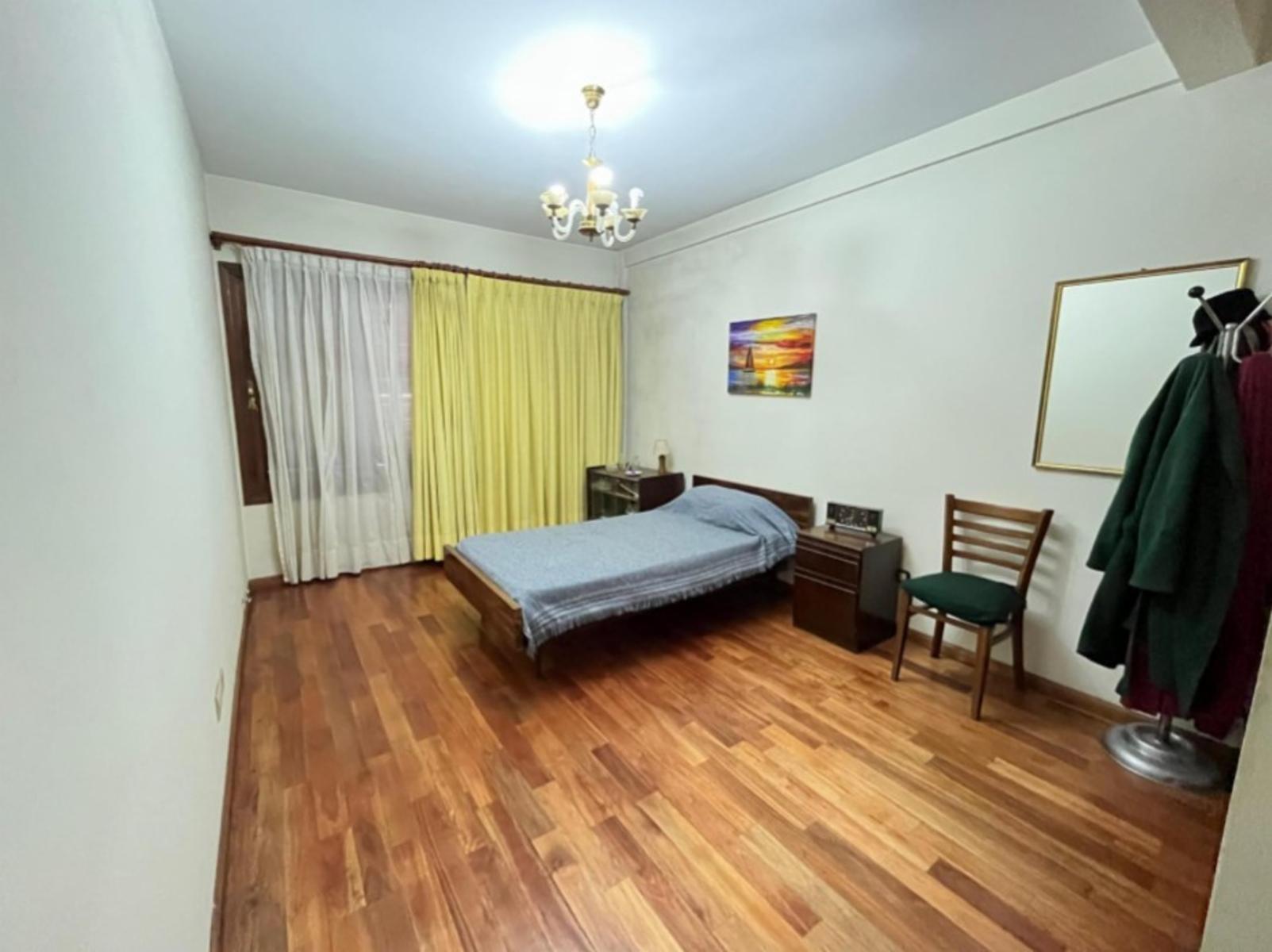 Excelente chalet 6 ambientes en Parque Ayerza, Castelar Norte., Posibilidad de permuta menor valor . Consulte. — foto 15