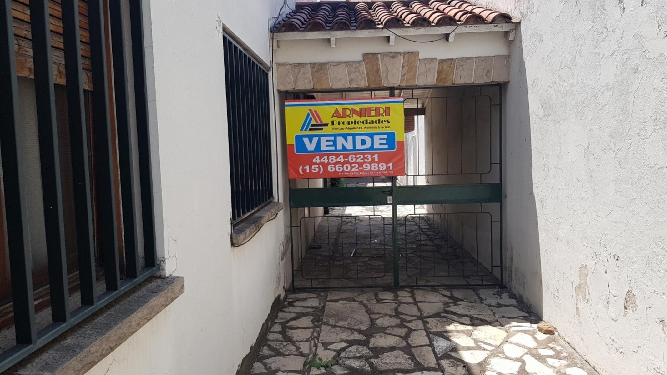 Excelente PH interno con espacio guarda coche y con 3 dormitorios y jardín al fondo. — foto 2