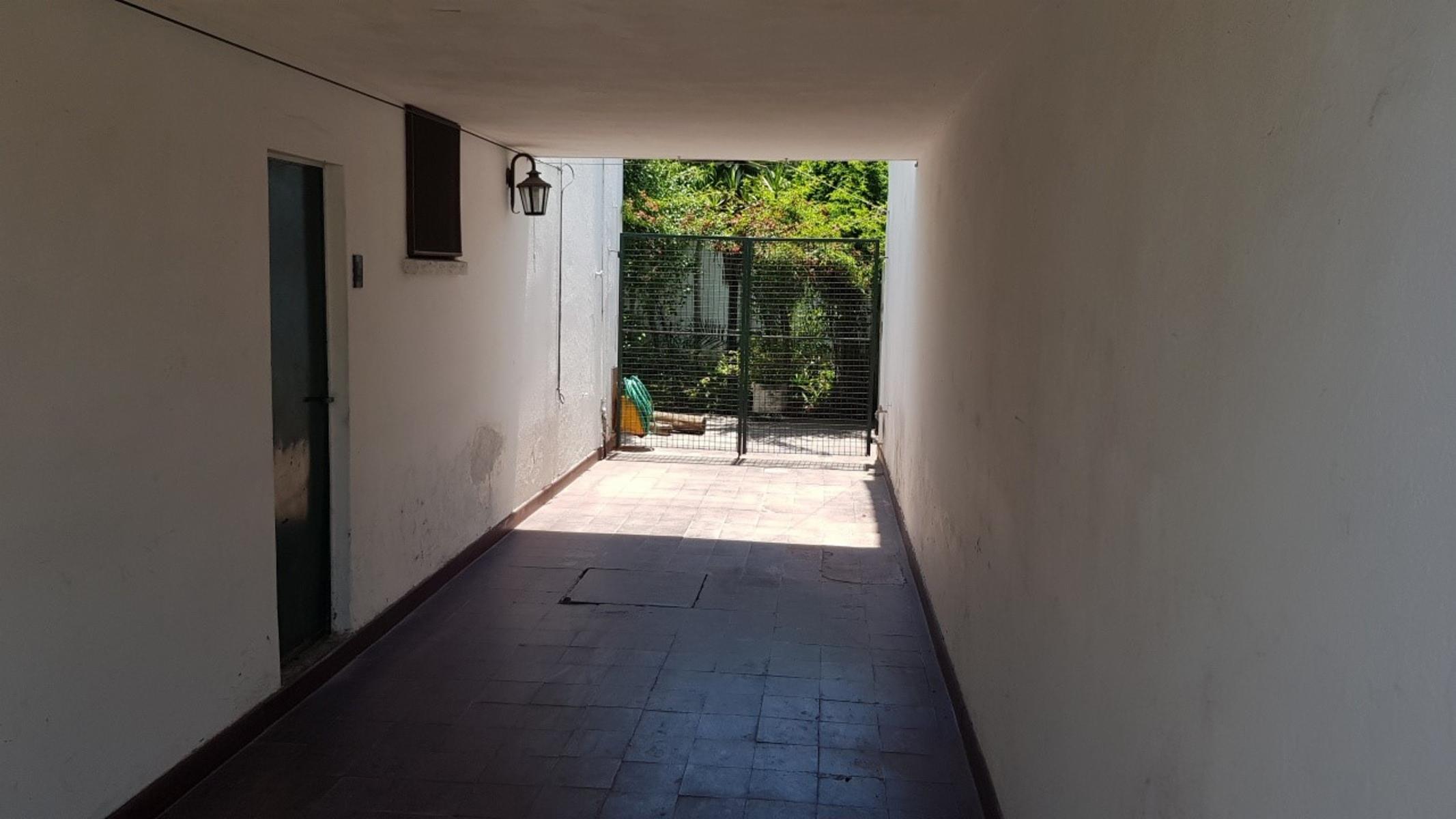 Excelente PH interno con espacio guarda coche y con 3 dormitorios y jardín al fondo. — foto 5