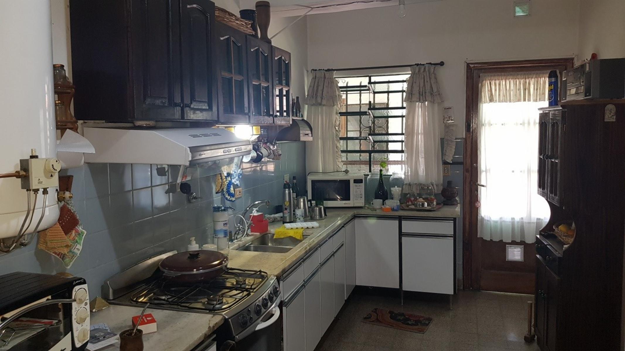 Excelente PH interno con espacio guarda coche y con 3 dormitorios y jardín al fondo. — foto 14