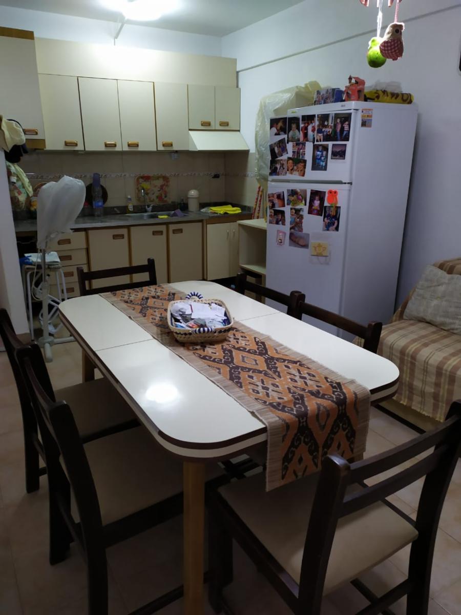 Excelente depto. 2 ambientes en Santa Teresita, Costa Atlántica, zona céntrica, con 2 cocheras y capacidad para 6 personas, totalmente amueblado. — foto 3