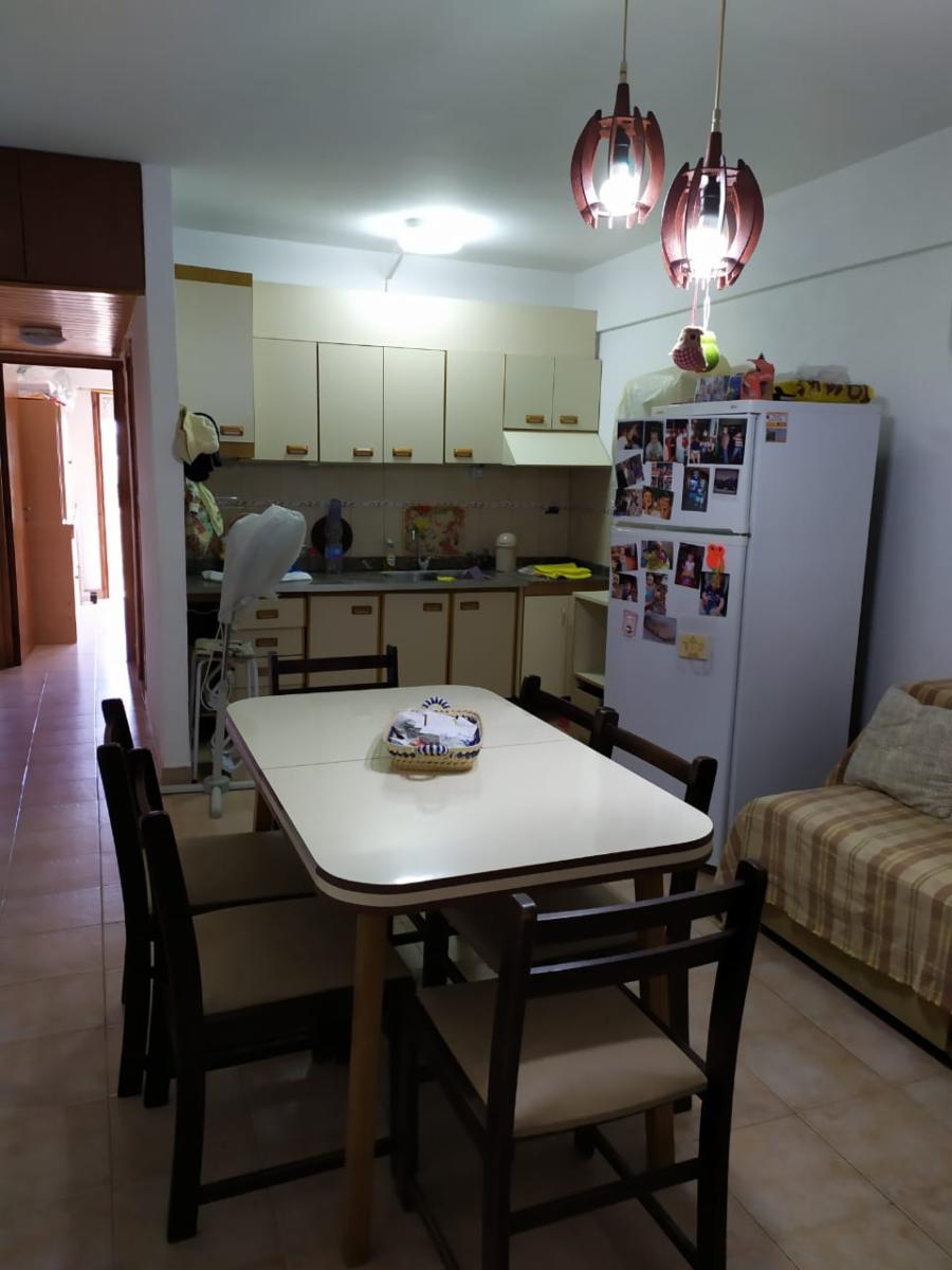 Excelente depto. 2 ambientes en Santa Teresita, Costa Atlántica, zona céntrica, con 2 cocheras y capacidad para 6 personas, totalmente amueblado. — foto 4