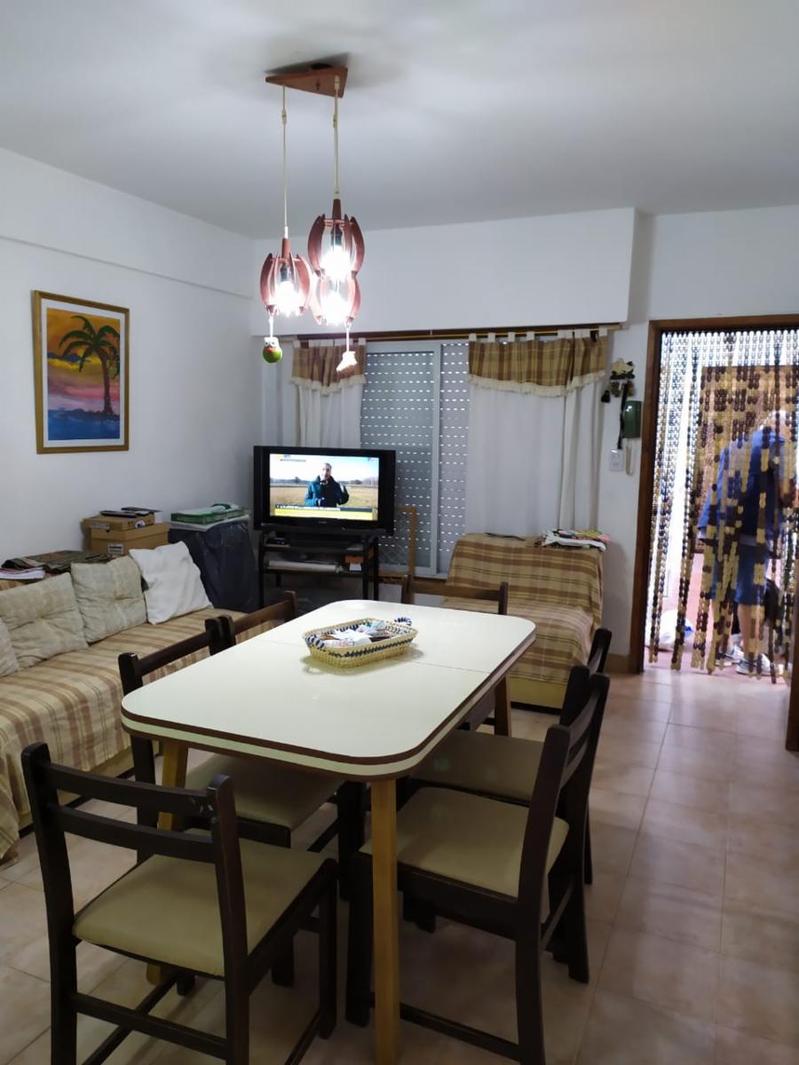 Excelente depto. 2 ambientes en Santa Teresita, Costa Atlántica, zona céntrica, con 2 cocheras y capacidad para 6 personas, totalmente amueblado. — foto 8