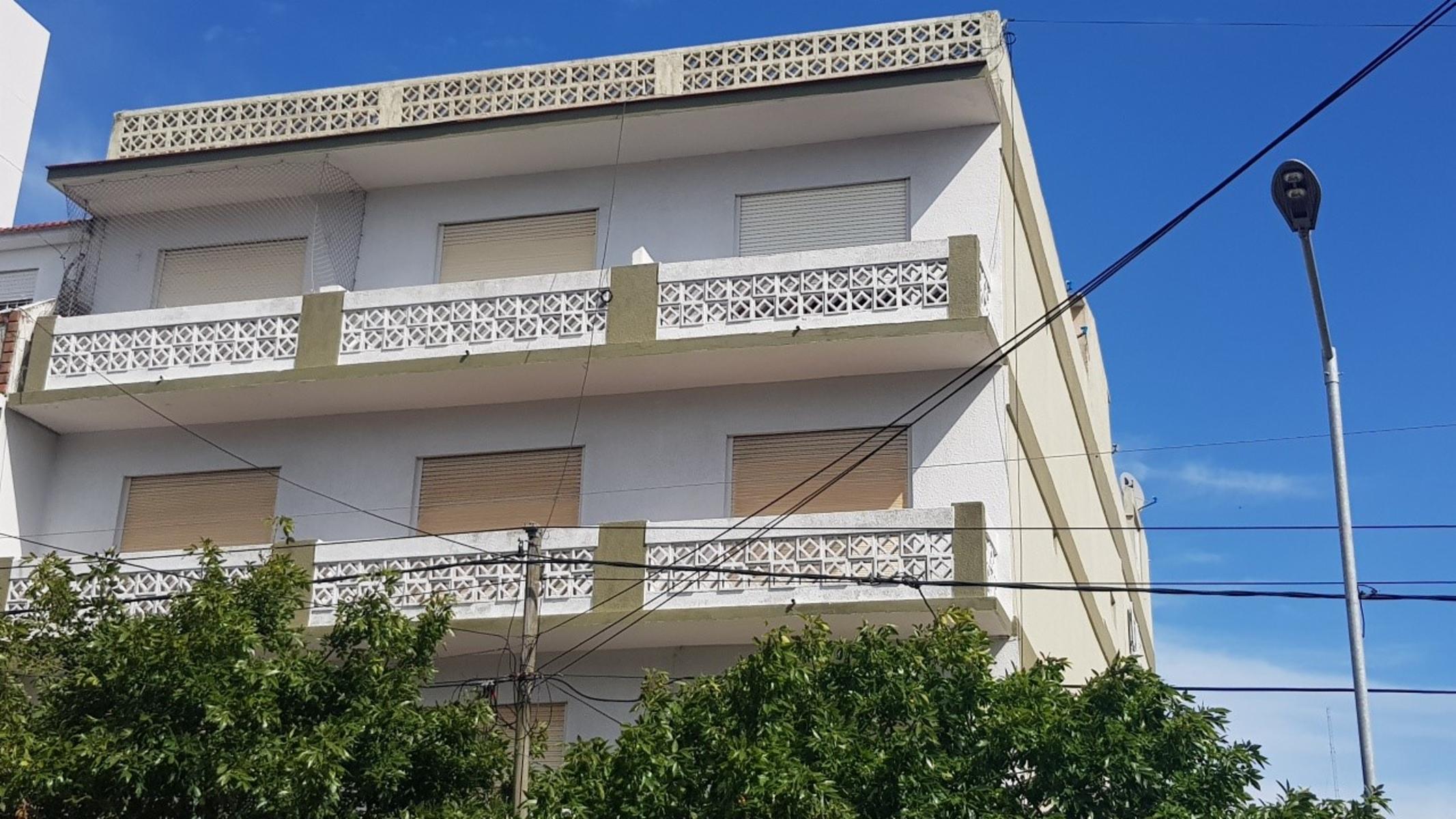 Excelente depto. 2 ambientes en Santa Teresita, Costa Atlántica, zona céntrica, con 2 cocheras y capacidad para 6 personas, totalmente amueblado. — foto 12