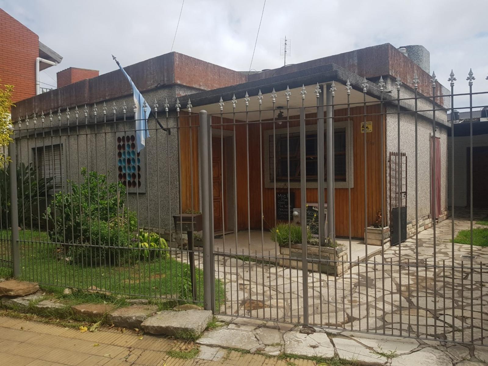 Oportunidad. Nuevo Valor. Excelente Casa en 2 plantas de 3 dormitorios, con patio, garaje. EXCELENYE OPORTUNIDAD. CONSULTE — foto 2