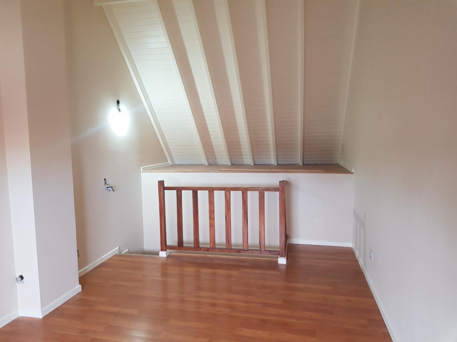 Excelentes 2 Dúplex a estrenar en Haedo Norte, con 2 dormitorios y un amplio play room, 1 baño completo y un Toilette ,patio, lavadero , jardín y cochera .Consulte. — foto 4