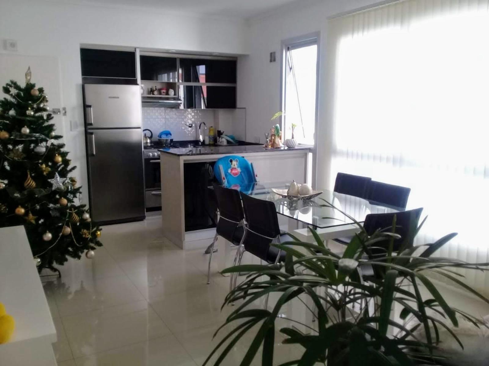 Excelente 3 ambientes con cochera, detalles de calidad y edificio con amenities. Consulte — foto 2