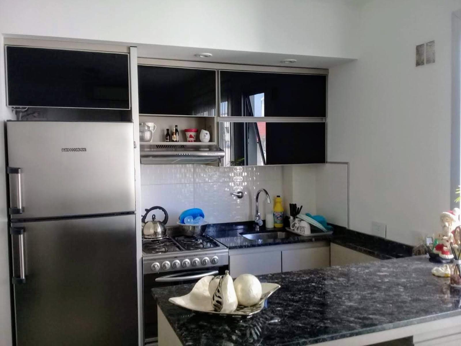 Excelente 3 ambientes con cochera, detalles de calidad y edificio con amenities. Consulte — foto 4