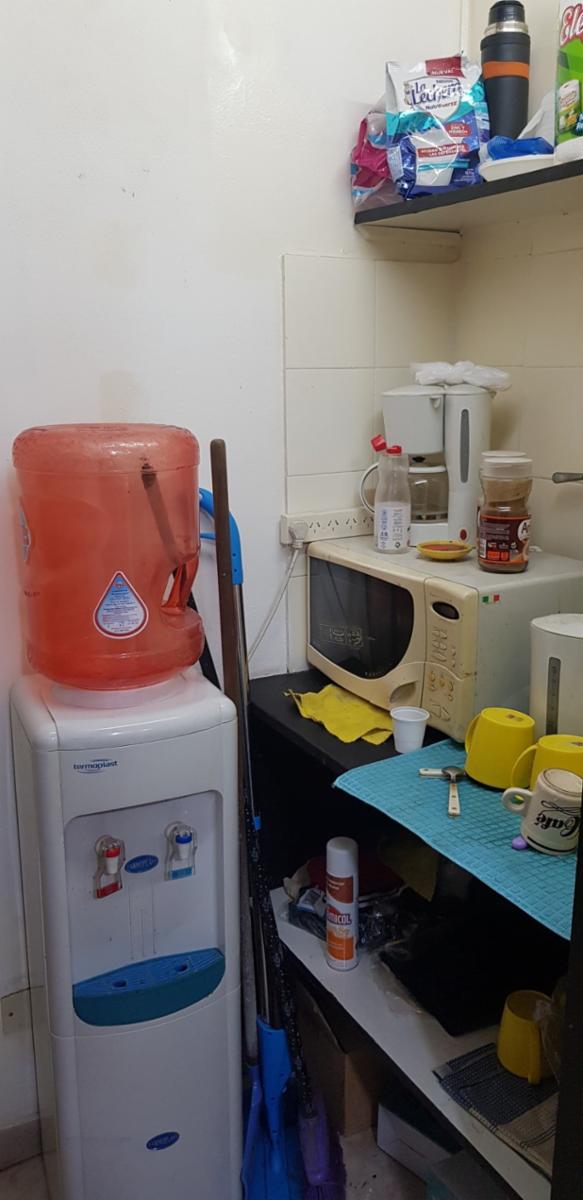 Excelente local a la venta y en Alquiler en zona muy comercial sobre la calle Arieta. Ideal para diversos emprendimientos. Posee 32,32 mts2. Oportunidad. — foto 3