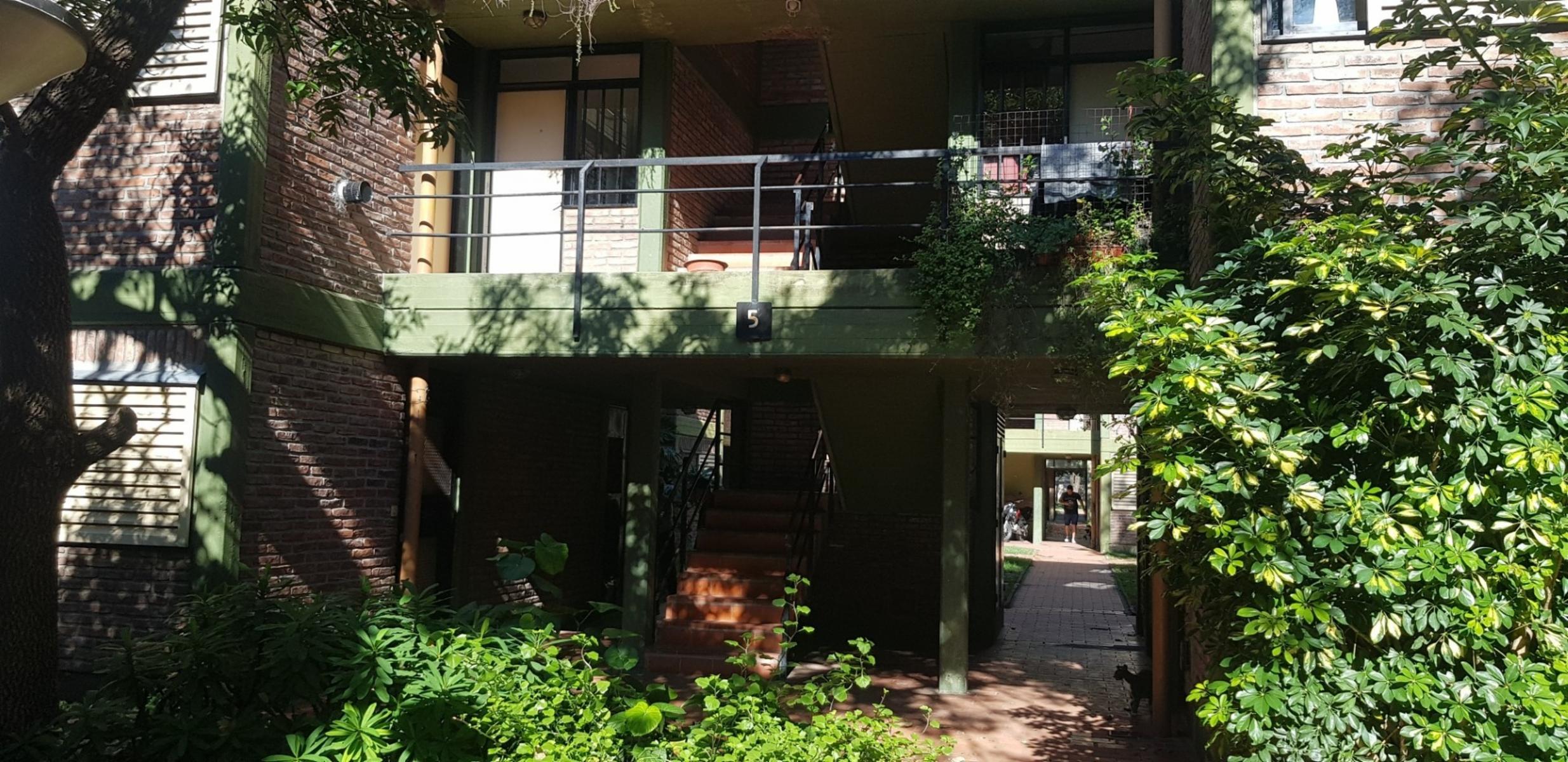 Departamento de 3 ambientes en Moron Sur, dentro de barrio cerrado con parque, con 2 amplios dormitorios con vista al parque y amplio living , cocina, lavadero integrada, baño completo. Oportunidad — foto 9