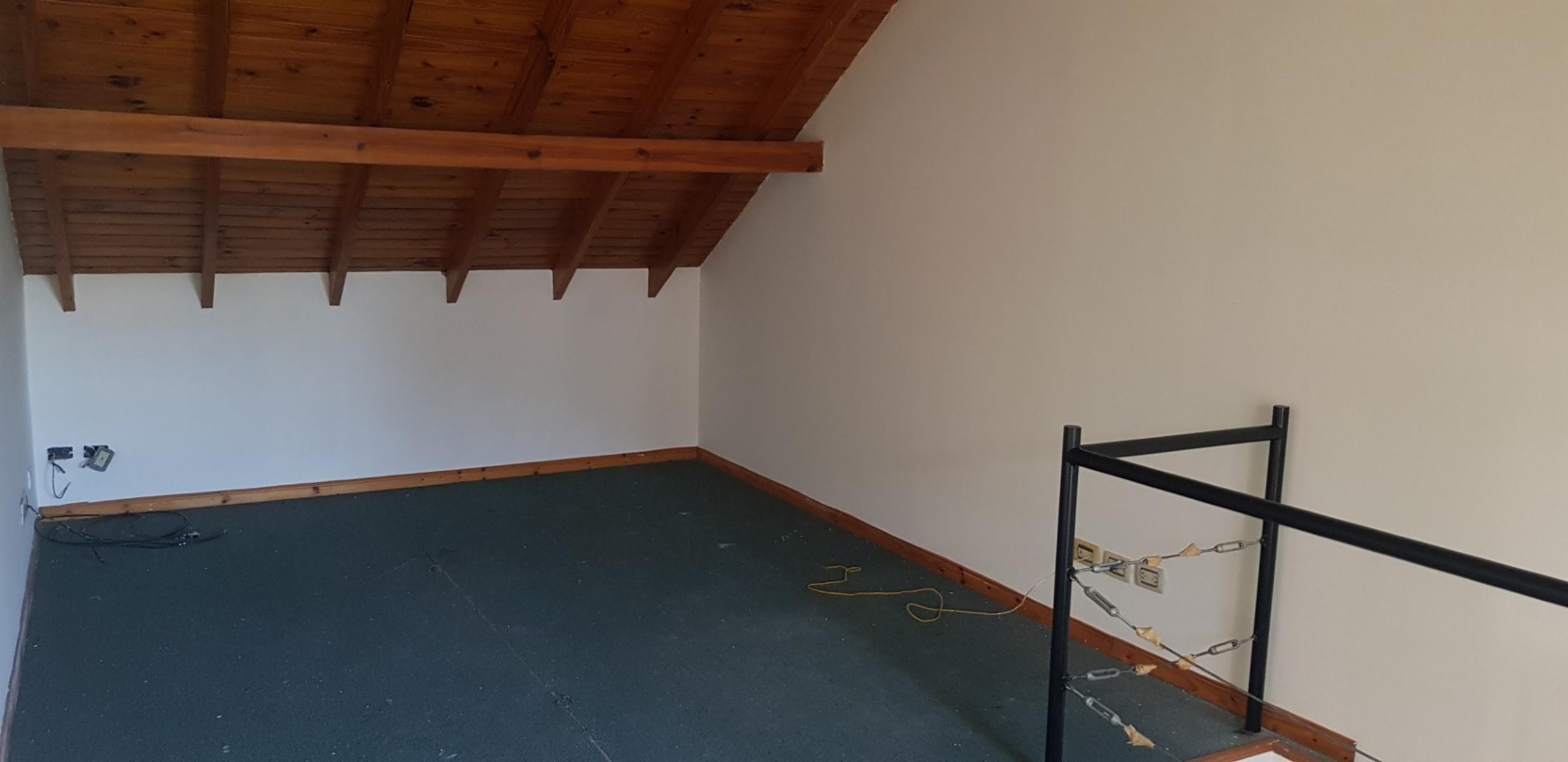 Excelente Triplex en Ramos Mejia Sur, buena ubicacion, 2 domitorios muy luminosos,baño completo, playrron con 2patios,entrada de auto. Oportunidad — foto 6