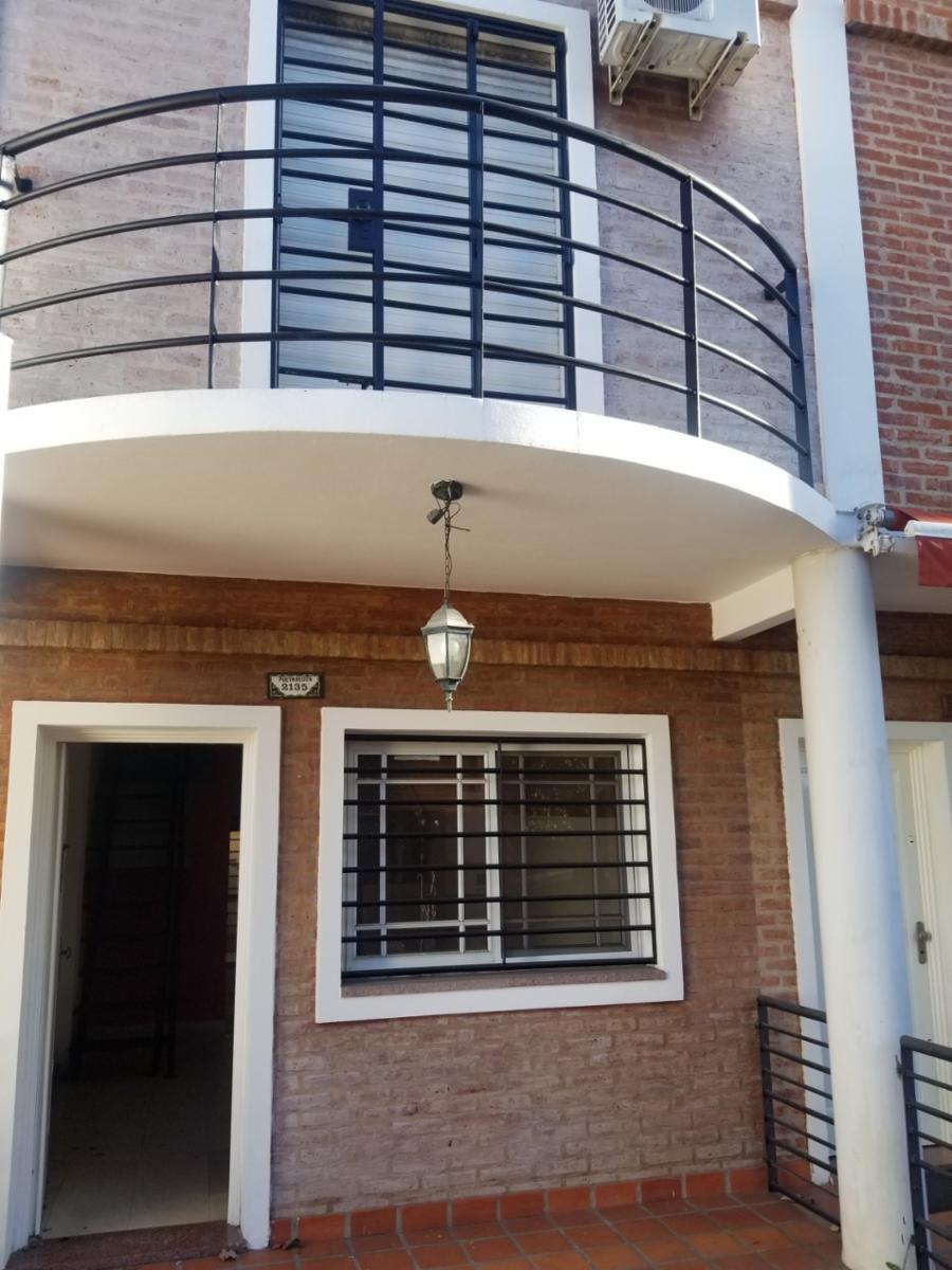 Excelente Triplex en Ramos Mejia Sur, buena ubicacion, 2 domitorios muy luminosos,baño completo, playrron con 2patios,entrada de auto. Oportunidad — foto 8
