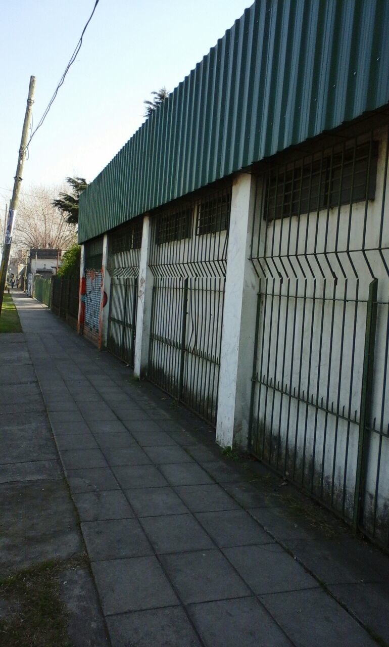 EXCELENTE LOCAL EN VENTA EN ITUZAINGO
