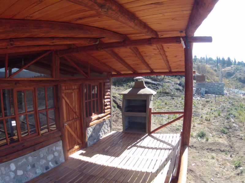 N°ref: 328 -HERMOSA CABAÑA DE TRONCO TRATADO EN B.MASSE C/VISTA AL LAGO Y RIO LAS MOJARRAS — foto 5