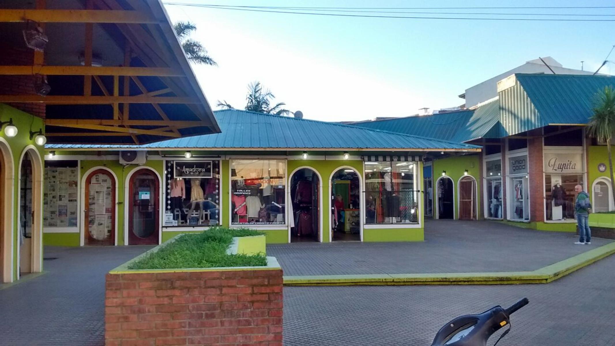 Nºref: 695 -Venta de local en Mar de Ajo, Costa Argentina.Con Escritura - 4