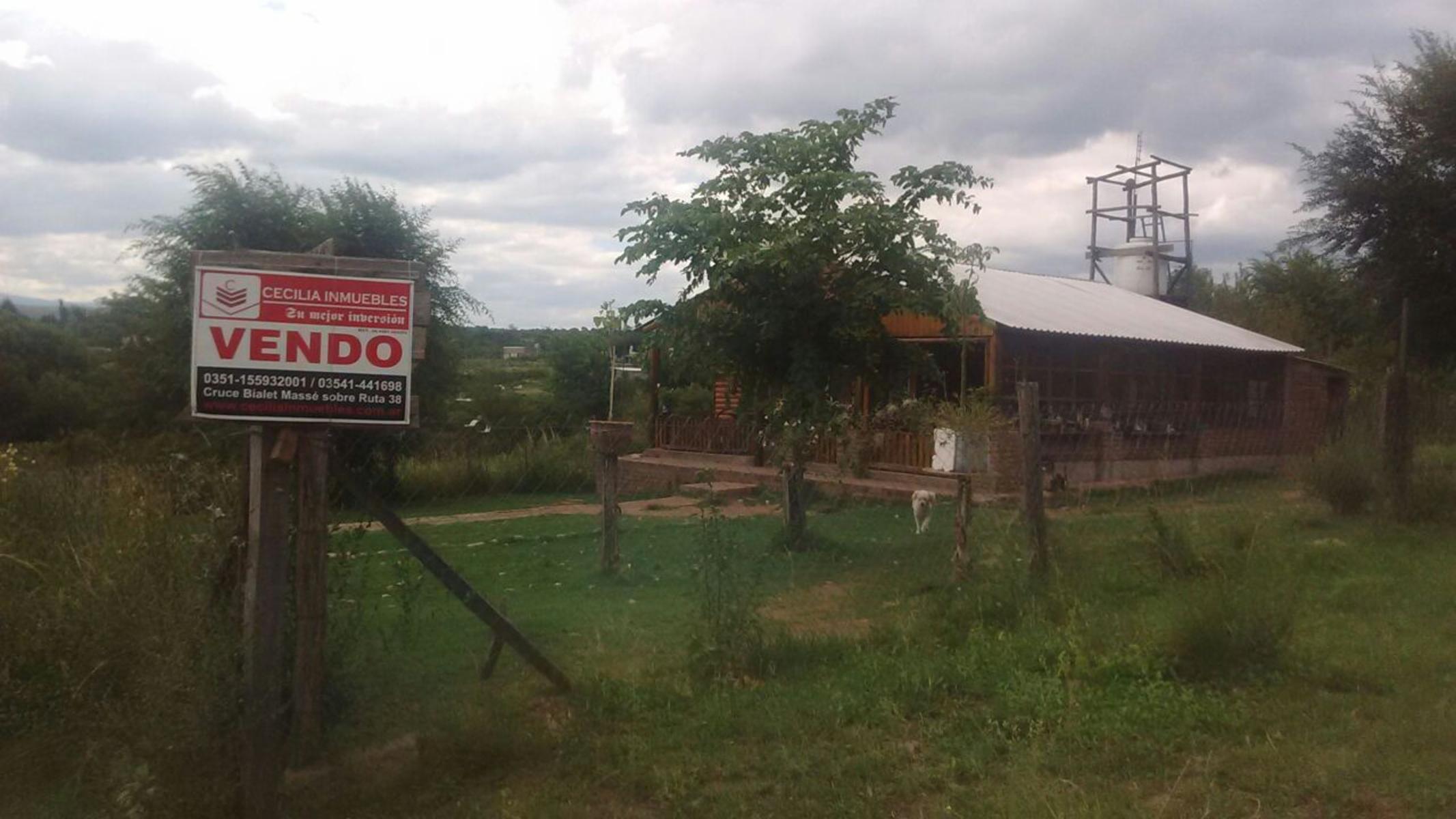 Nºref: 26 -CABAÑA DE TRONCO SOBRE AV. PRINC DE Bº MIRADOR DEL LAGO BIALET MASSE — foto 4
