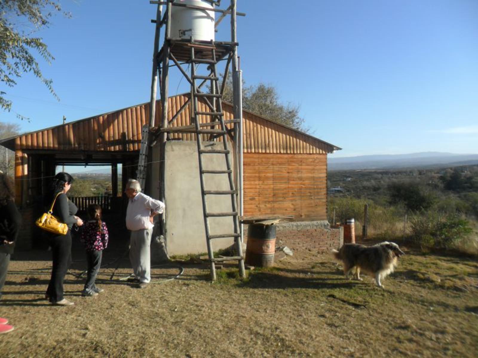 Nºref: 26 -CABAÑA DE TRONCO SOBRE AV. PRINC DE Bº MIRADOR DEL LAGO BIALET MASSE — foto 7