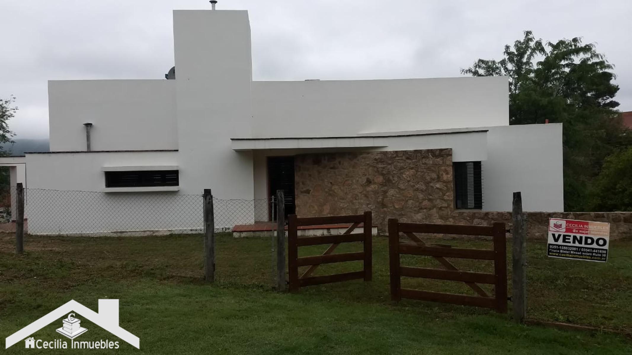 Nºref:1025 Hermosa propiedad con pileta en Siquiman con Increíble Vista a las Sierras y al Lago
