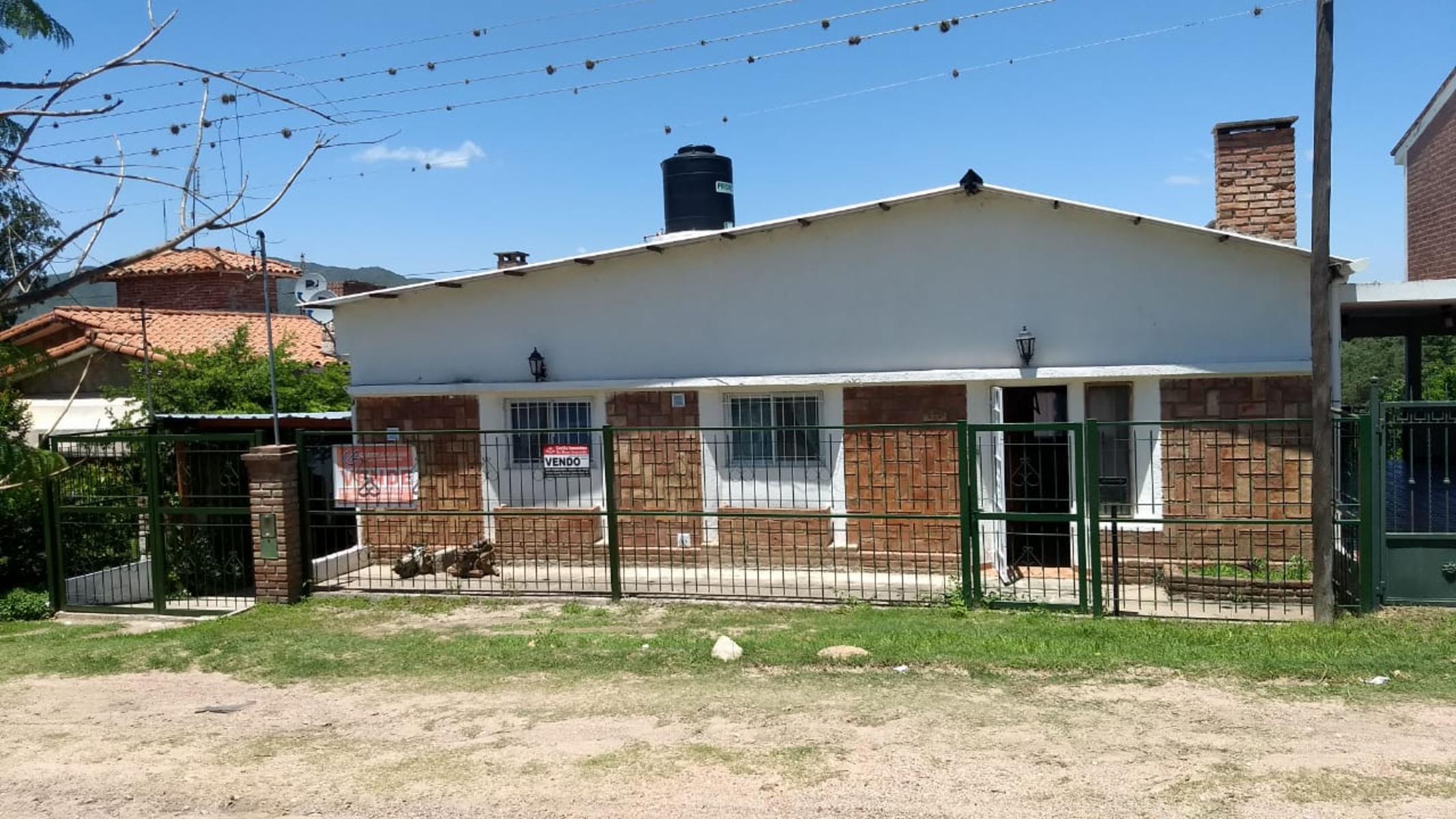 Nºref:1037-Casa más depto sobre R-38 en Siquiman Vista a las Sierras y al Lago