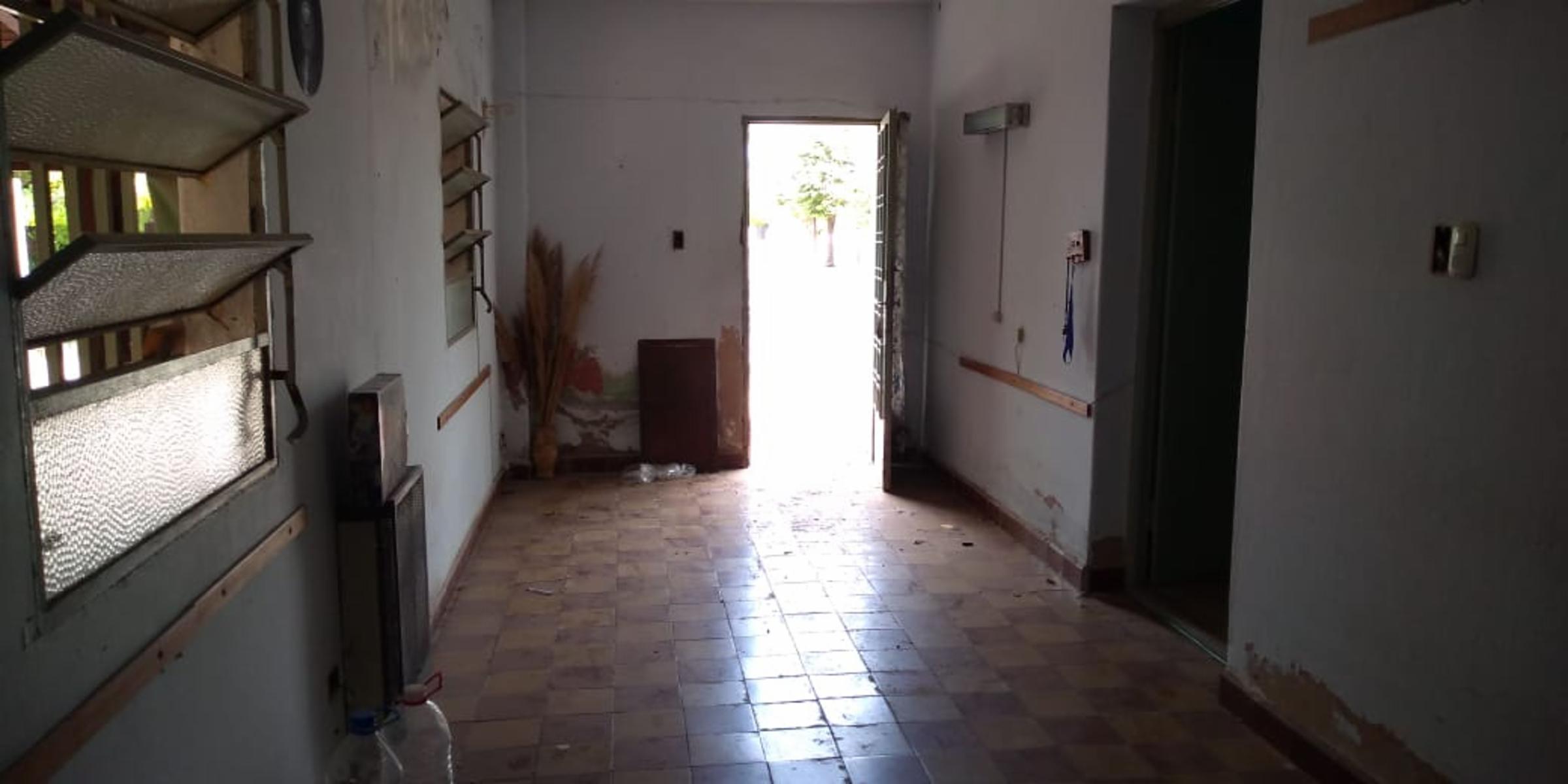 Nºref : 1124 -CASA CON DETALLES A RE FACCIONAR EN LA ZONA CÉNTRICA DE COSQUÍN. — foto 13