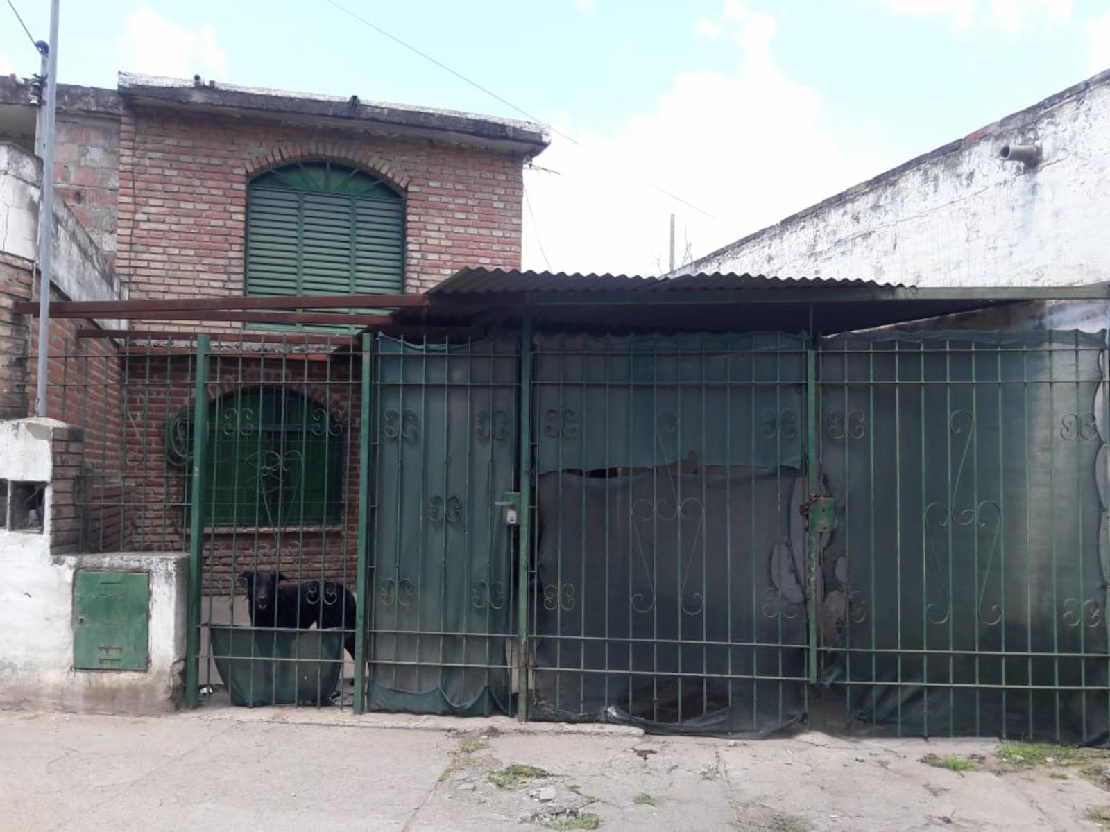 Nº ref: 1117 Propiedad con excelente Ubicación en Barrio Ituzaingo Anexo Sobre Av. Juan Vucetich, frente a la rotonda.