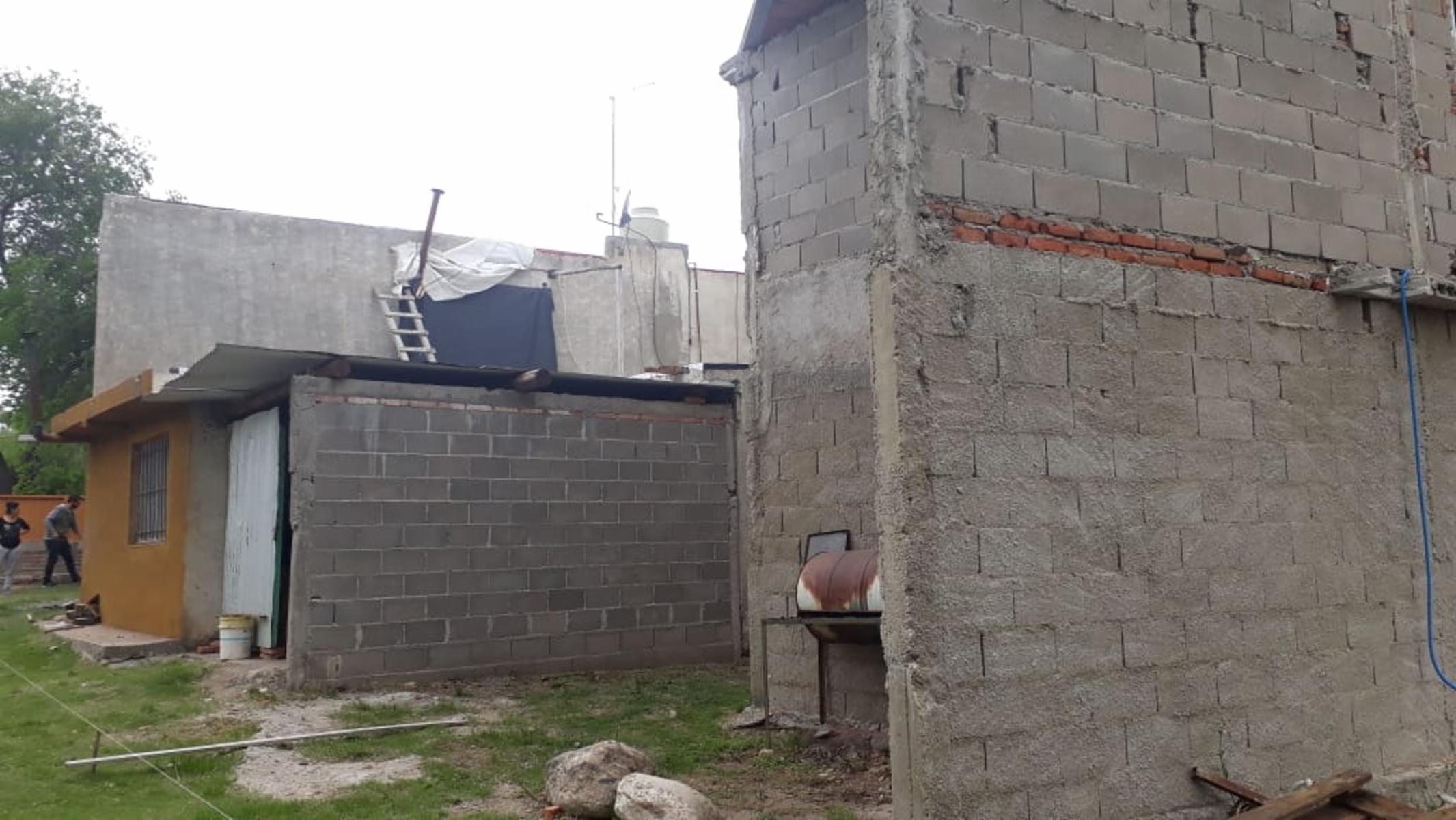 N°REF 1248- DOS PROPIEDADES SOBRE INCREÍBLE TERRENO DE 3300M2 UBICADO EN COSQUÍN A 150 M DE LA RUTA 38 Y A 8 CUADRAS DEL RIO COSQUIN. — foto 13