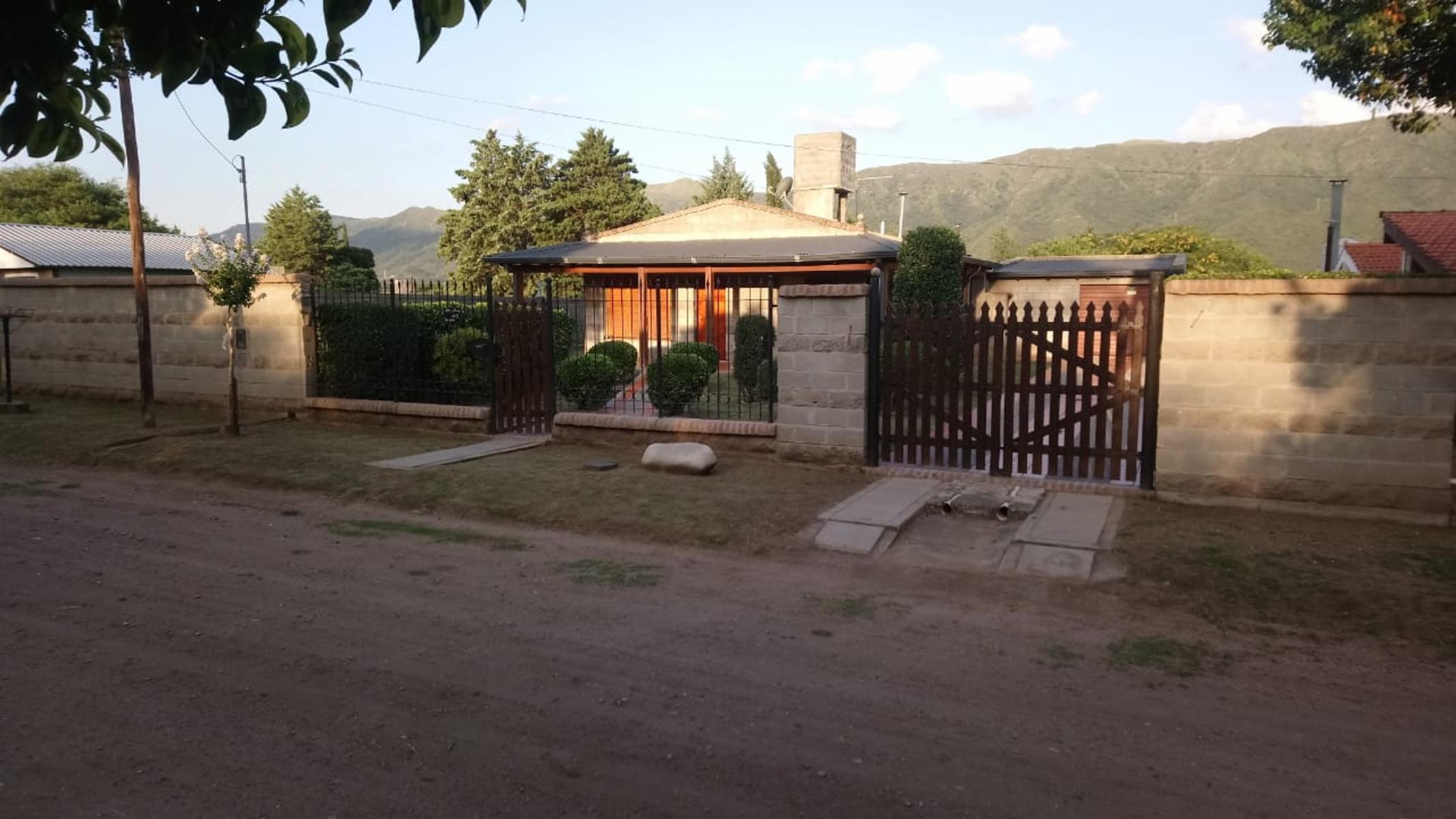 N°ref1280- Hermosa casa en Bialet Masse a 150mts aprox de la ruta 38, con increíble vista a las sierras de Córdoba.