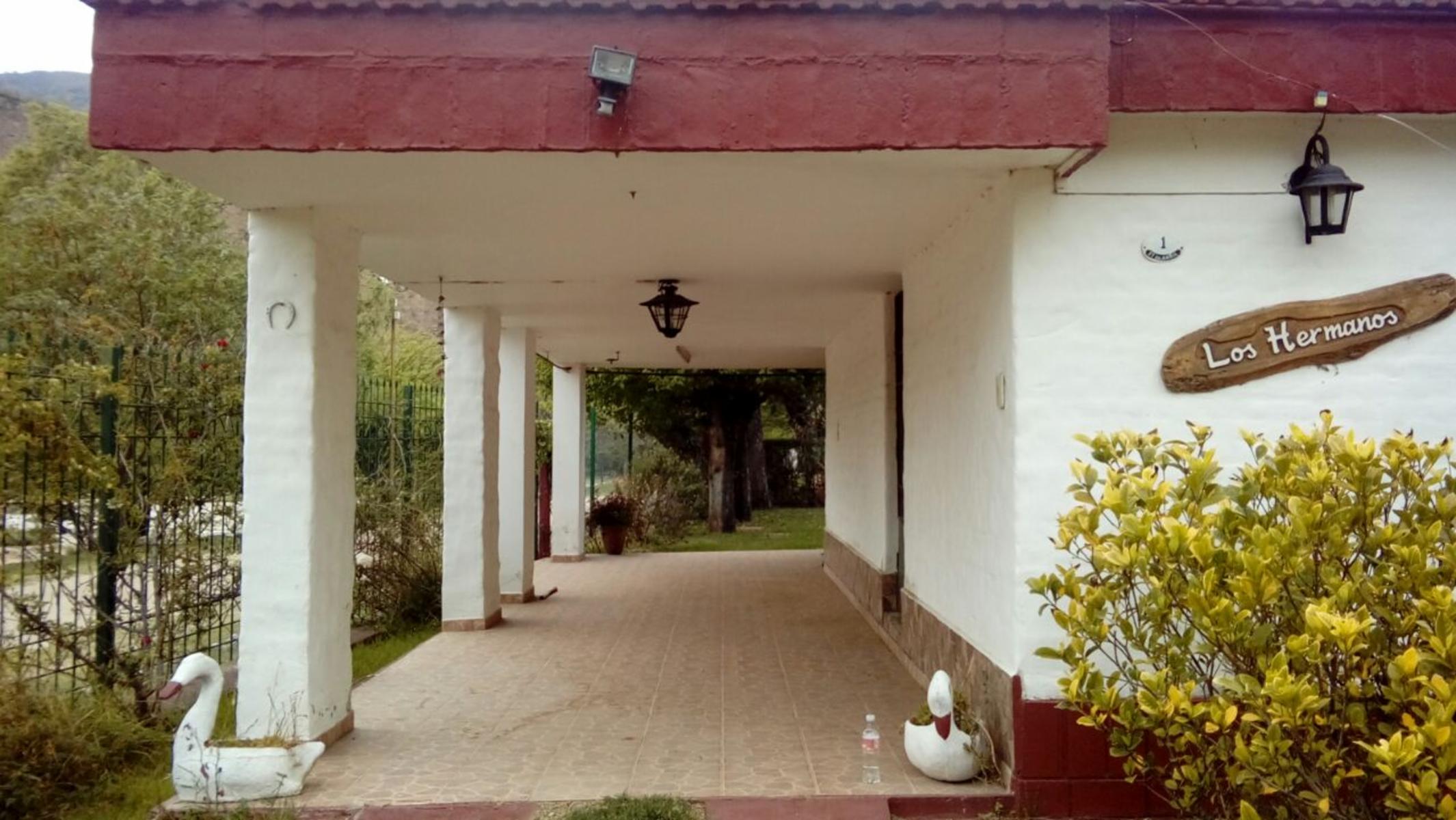 Ref 1293 - Increíble casa más departamento con inmejorable ubicación frente al río Cosquín — foto 6
