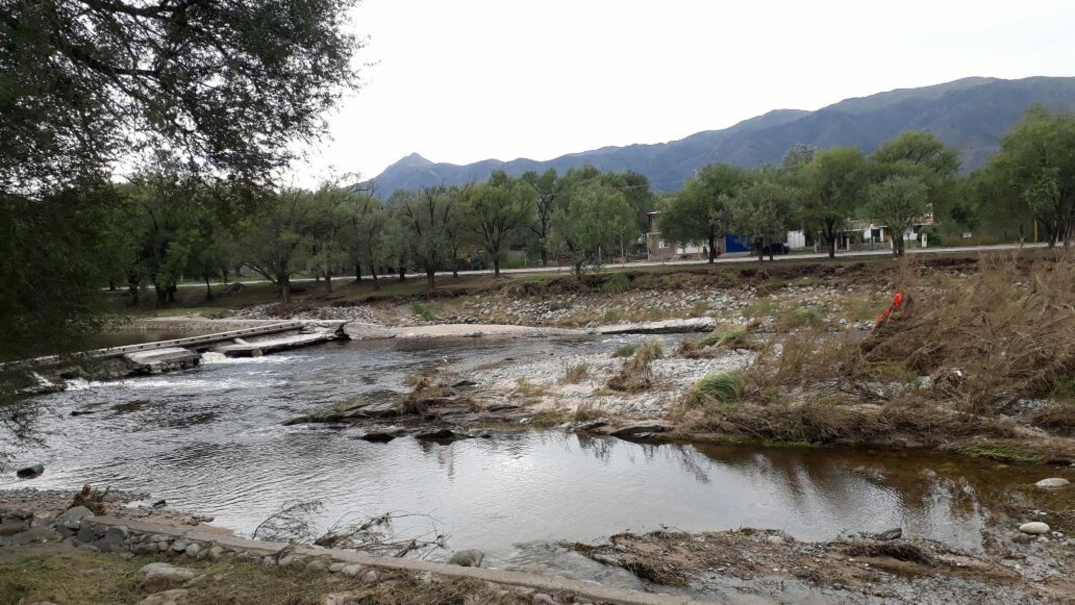 Ref 982-Casa en Cosquín a 400m aprox. de la costanera del Rio Cosquin — foto 8