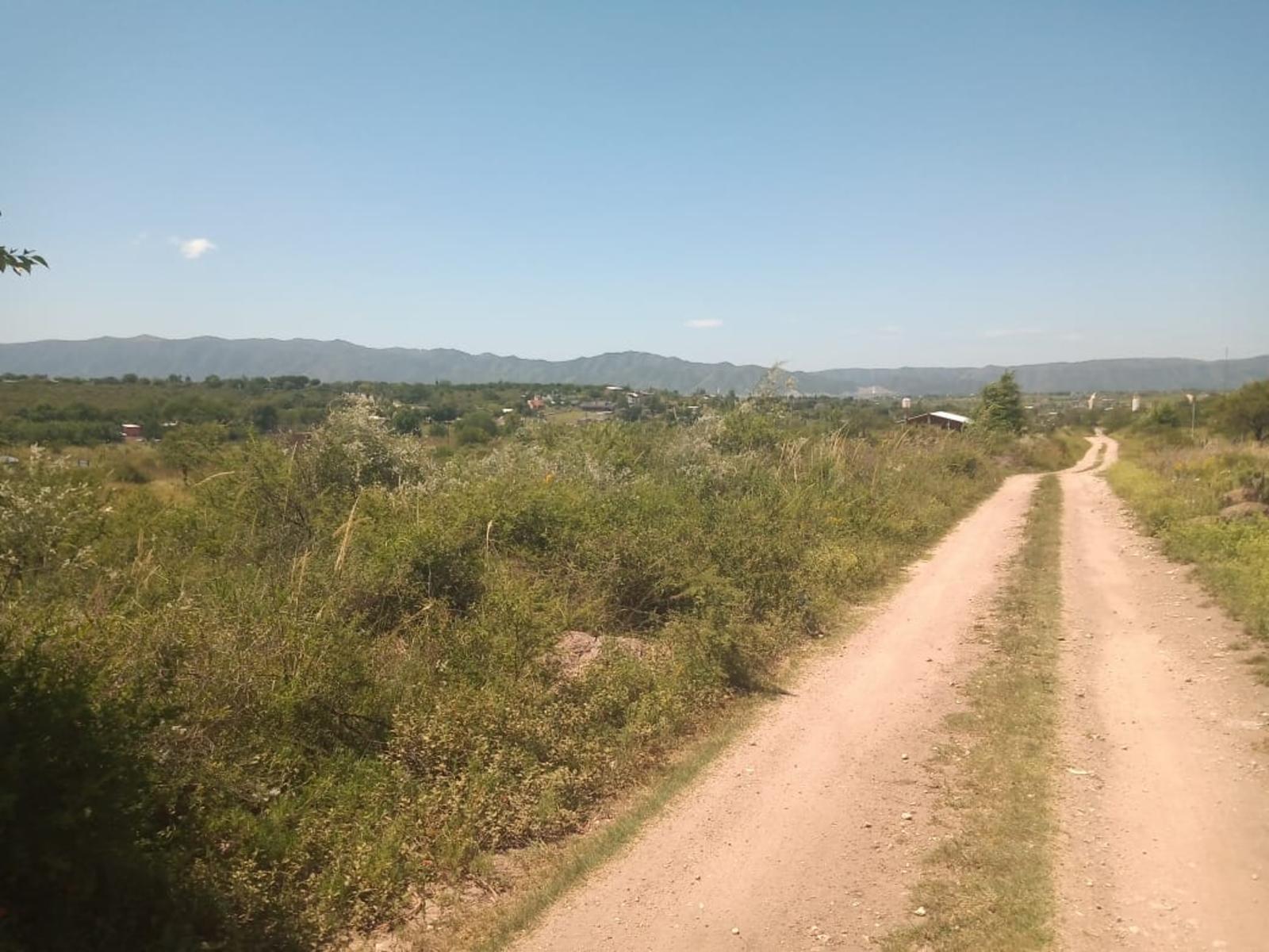 N°ref 1297-Terreno de 2000m2 en Parque Siquiman y a 300m aprox. de Ruta 38