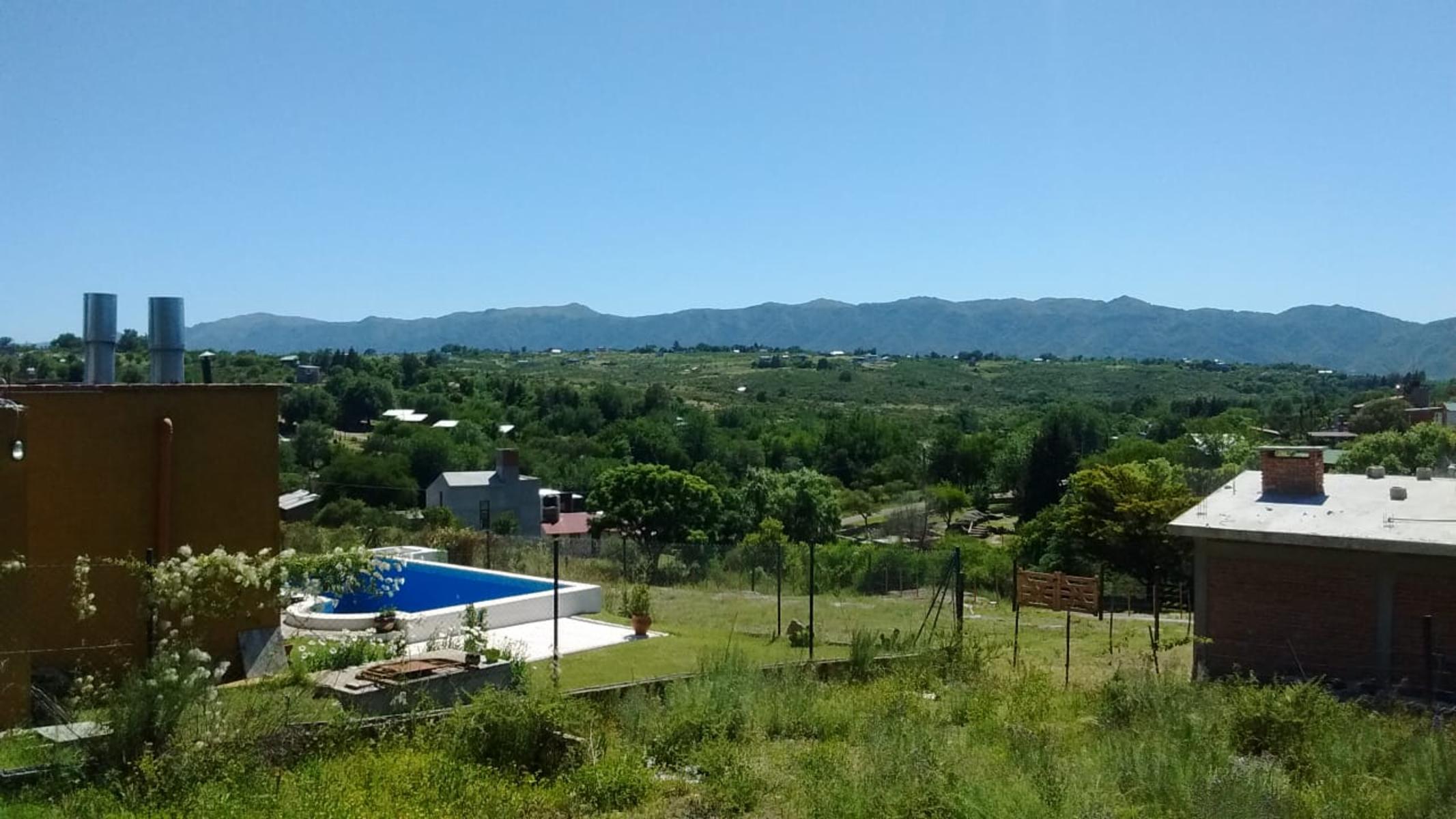 Ref 1300 - Terreno con mejoras en Siquiman con excelente vista a las sierras. — foto 6