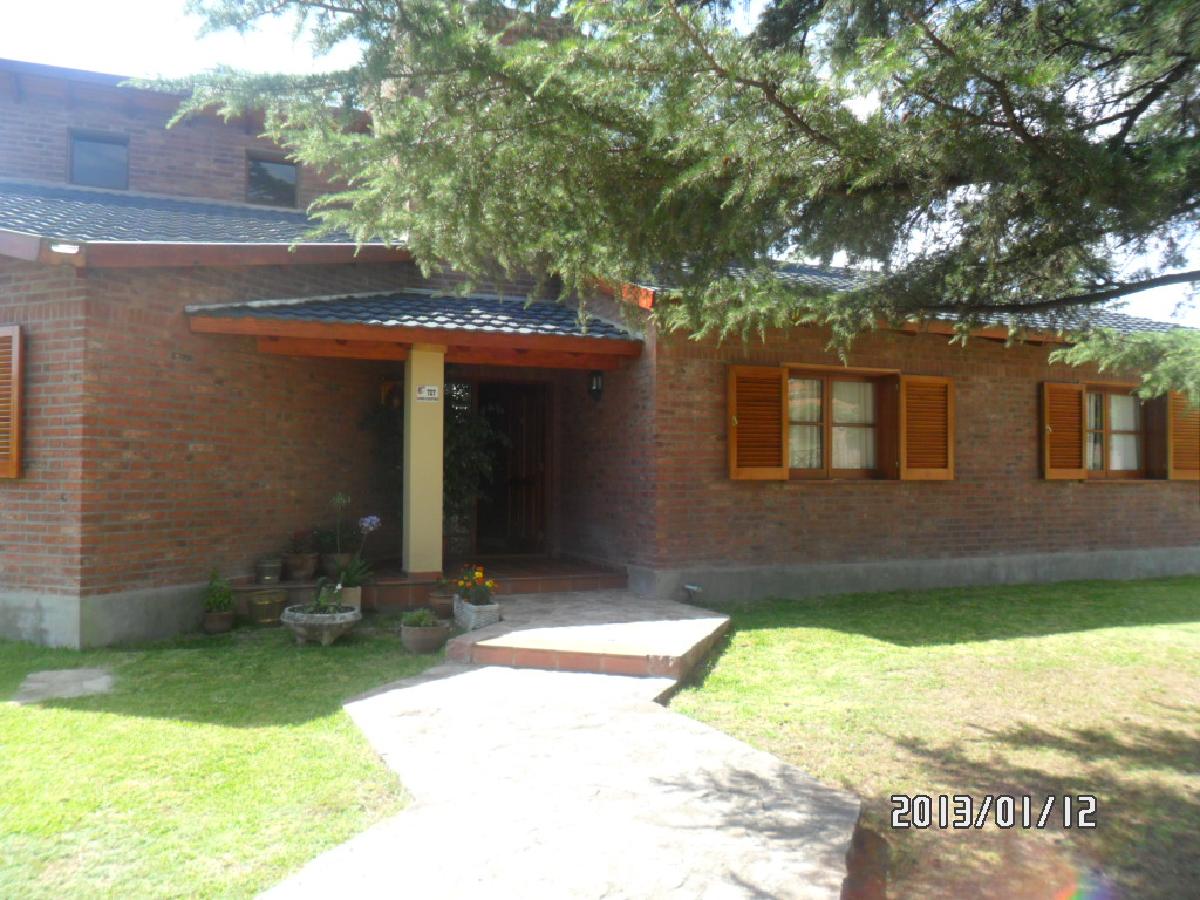 Nº DE REF. 81 HERMOSA CASA EN BIALET MASSE- BARRIO MIRADOR DEL LAGO