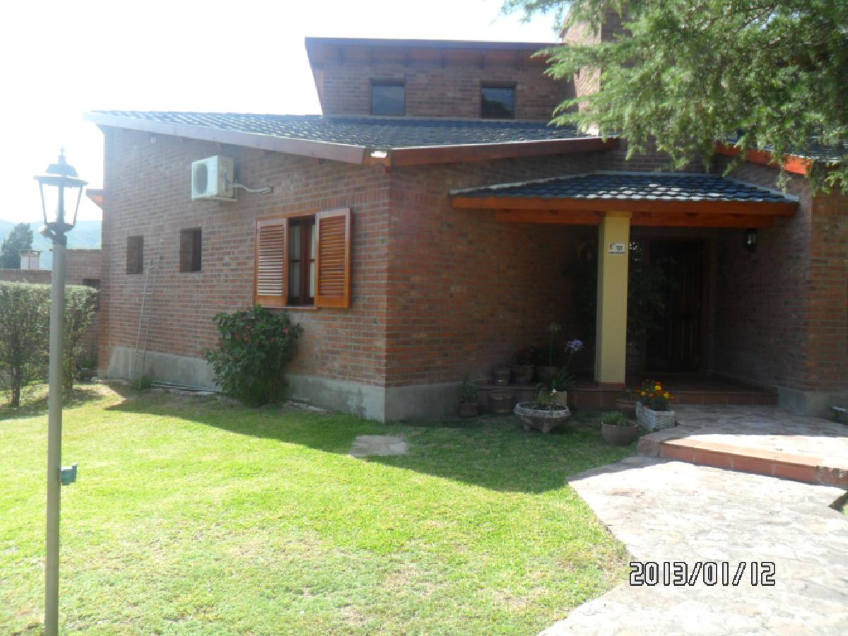 Nº DE REF. 81 HERMOSA CASA EN BIALET MASSE- BARRIO MIRADOR DEL LAGO — foto 5