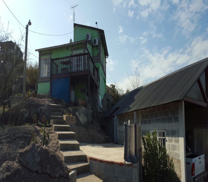 Nºref: 536 -Hermosa casa en Bialet Masse con única vista a las Sierras sobre el arroyo — foto 6