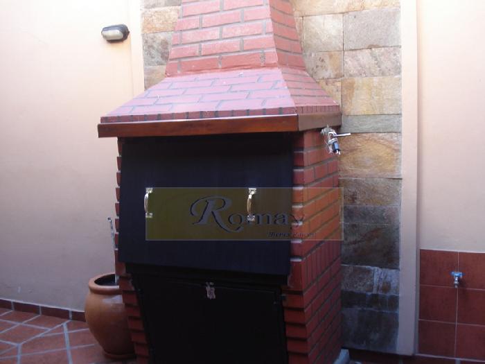 Venta de Casa Lote propio
Distribución: 2 Ph: Uno de 3 amb. a nuevo y al fte. a reciclar — foto 3