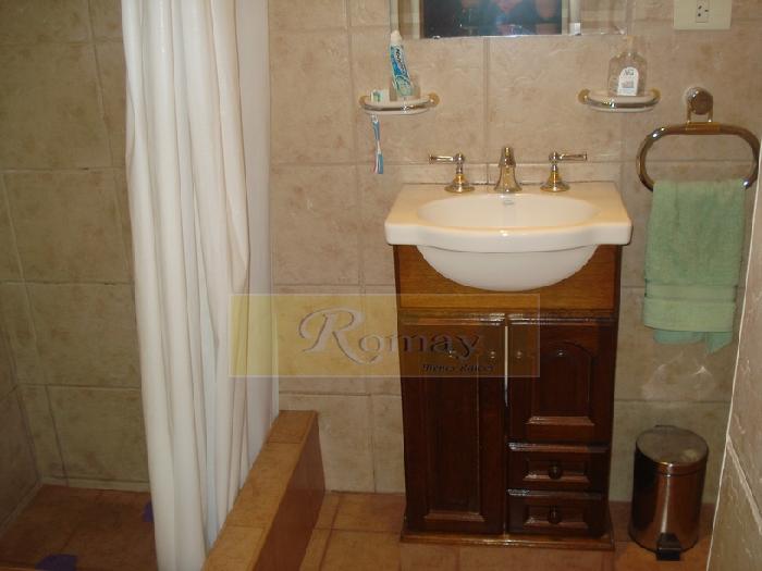 Venta de Casa Lote propio
Distribución: 2 Ph: Uno de 3 amb. a nuevo y al fte. a reciclar — foto 7