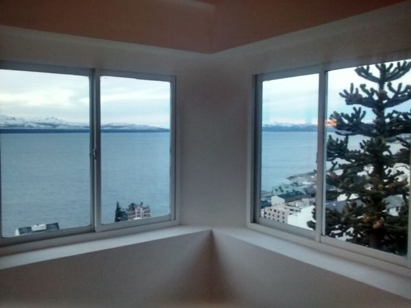 Amantes de la Vista. Departamento en PH reciclado a nuevo con la mejor vista de Bariloche — foto 8