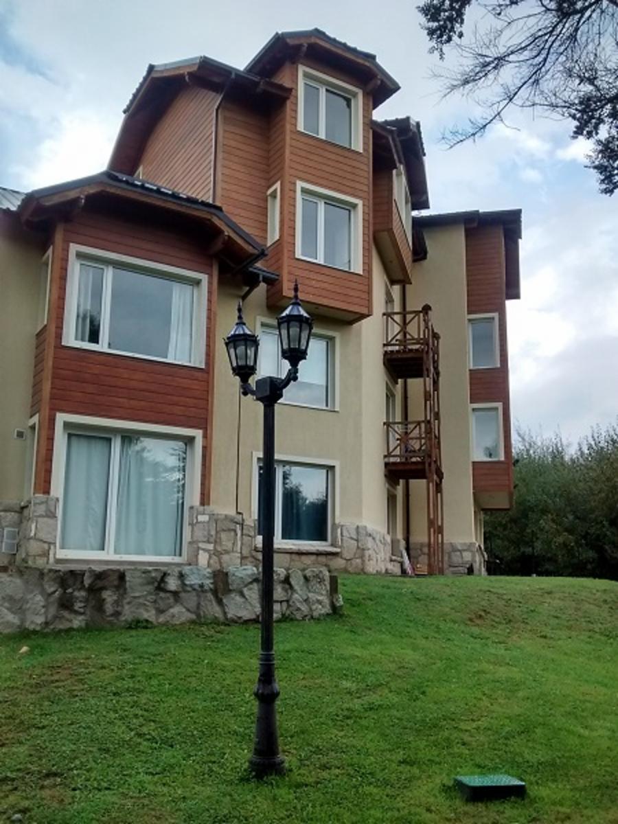 Excelente y amplio departamento de 2 dormitorios en Barrio Premium, con estacionamiento, club house y piscina climatizada — foto 7
